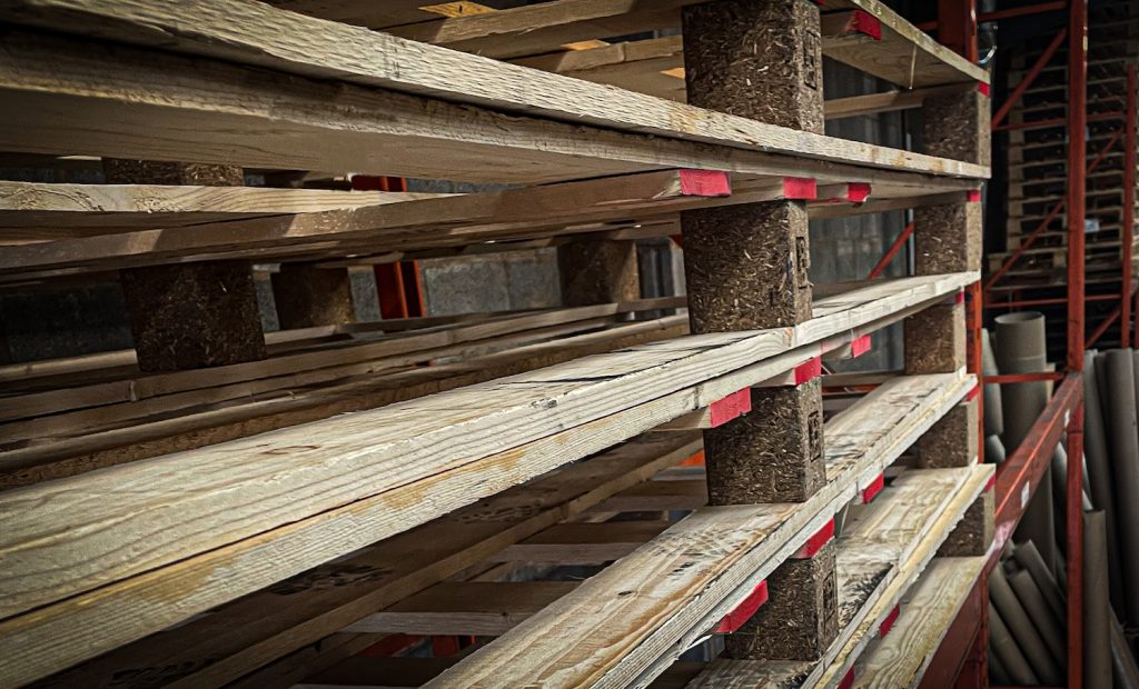 Buy extra long wooden pallets in Bristol